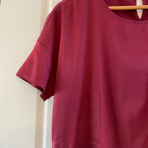 La Vie en Rose LUXURY EDITION Satin T-Shirt - Red Wine - Picture 8 of 11